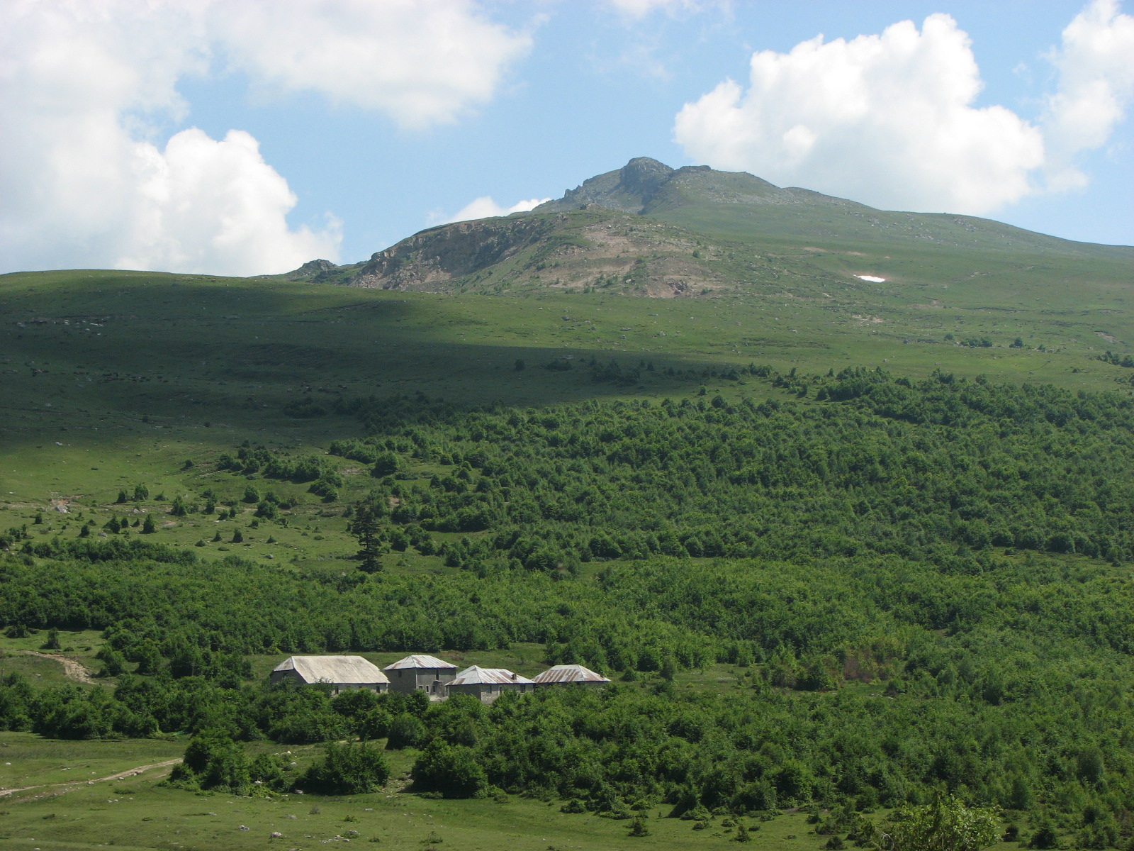 Entdecke Kallabak: ein Naturjuwel zwischen Albanien und Kosovo - Turaj | Secret World Trip Planner