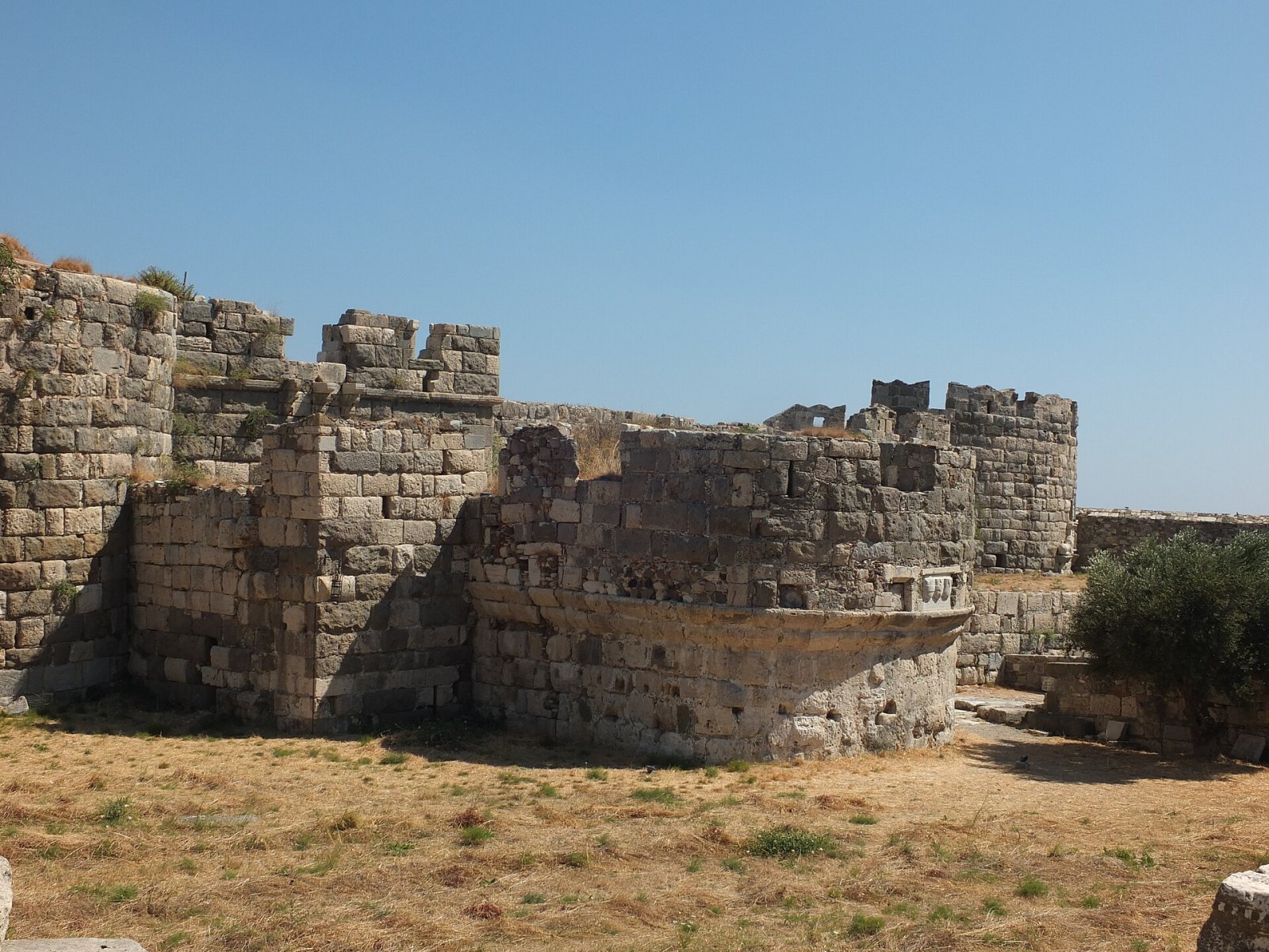 Discover the Castle of Megalo Chorio: a Historical Treasure in Greece - F84V+X8 Tilos | Secret World Trip Planner