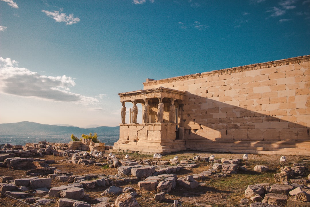 Scopri la Citadel in Grecia: un viaggio nella storia - M2QX+5R Monemvasia | Secret World Trip Planner