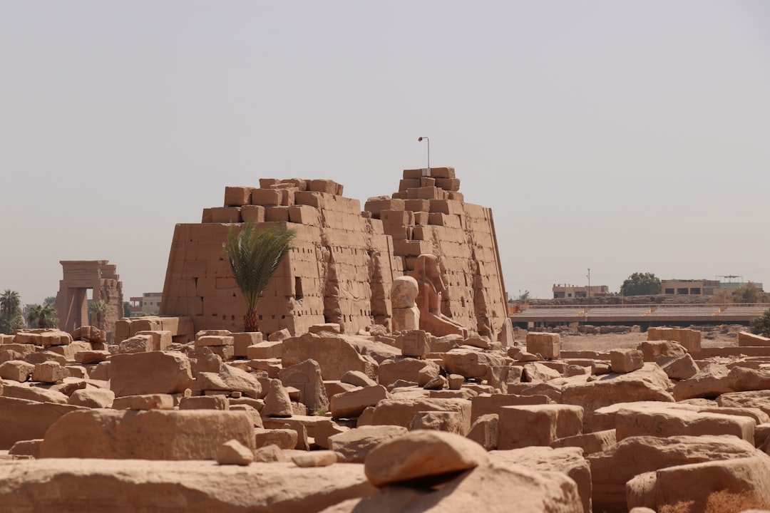 Kawm Madinat Madi: Un Viaggio nella Storia dell'Egitto - Monshaat El-Amir | Secret World Trip Planner