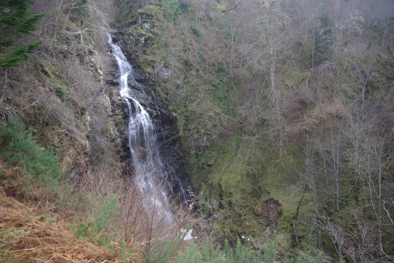 Scopri le Cascate di Divach: un gioiello della Scozia - Drumnadrochit | Secret World Trip Planner