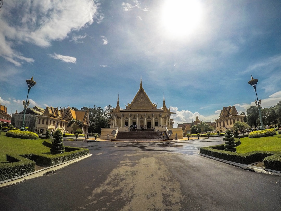 Scopri Phnom Chisor: la Montagna del Sole in Cambogia — Samraong