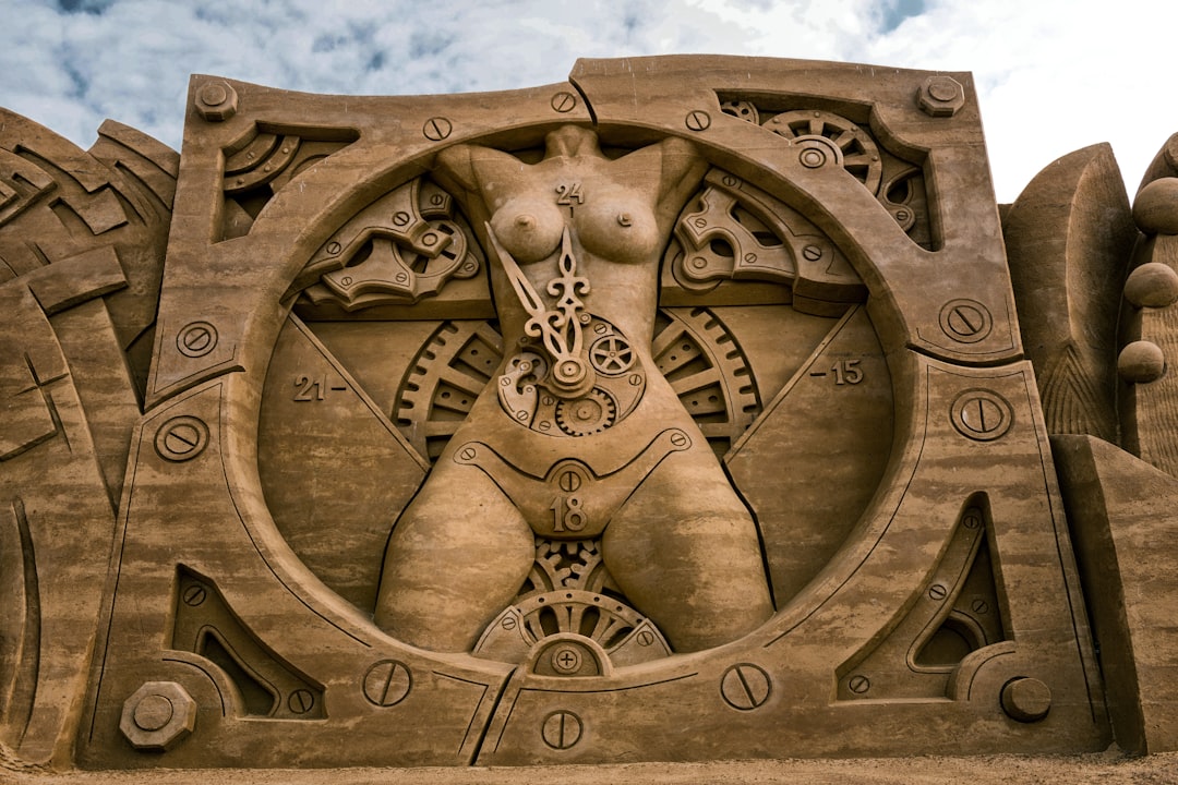Scoprire Skulptur: Un Viaggio nell'Arte Yiddish in Danimarca - Tøndervej 102 | Secret World Trip Planner