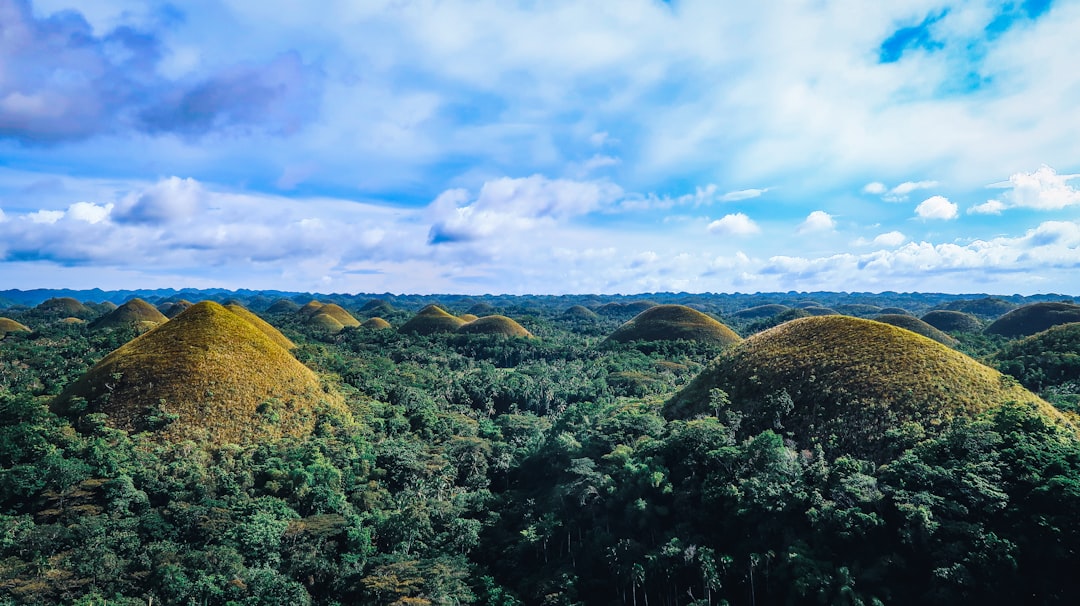 Chocolate Hills di Bohol: il panorama delle colline coniche - Carmen | Secret World Trip Planner