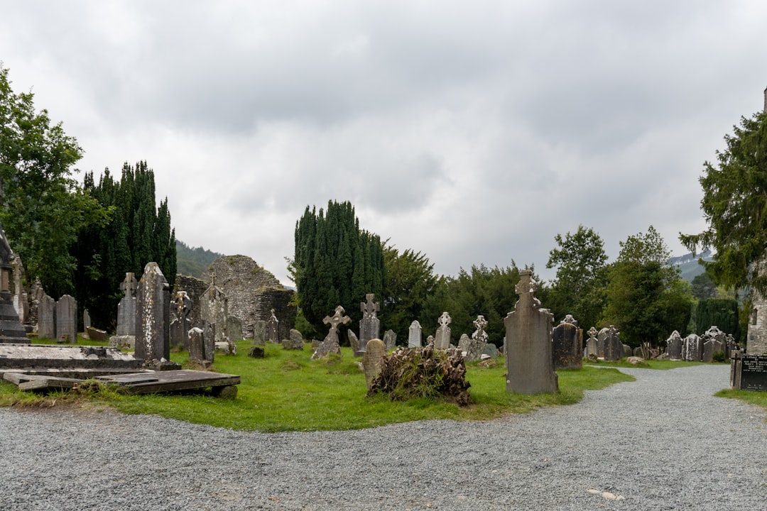 Noraduz: il cimitero dei khachkar sul lago Sevan - 95FJ+RFR | Secret World Trip Planner