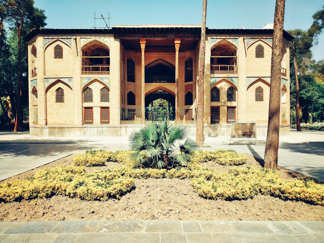 Chehel Sotoun: The Pavilion of Forty Mirrors - Esfahan | Secret World Trip Planner
