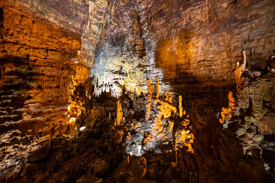 Grotte di Castellana: un viaggio 70 metri sotto la Puglia - Piazza Franco Anelli | Secret World Trip Planner