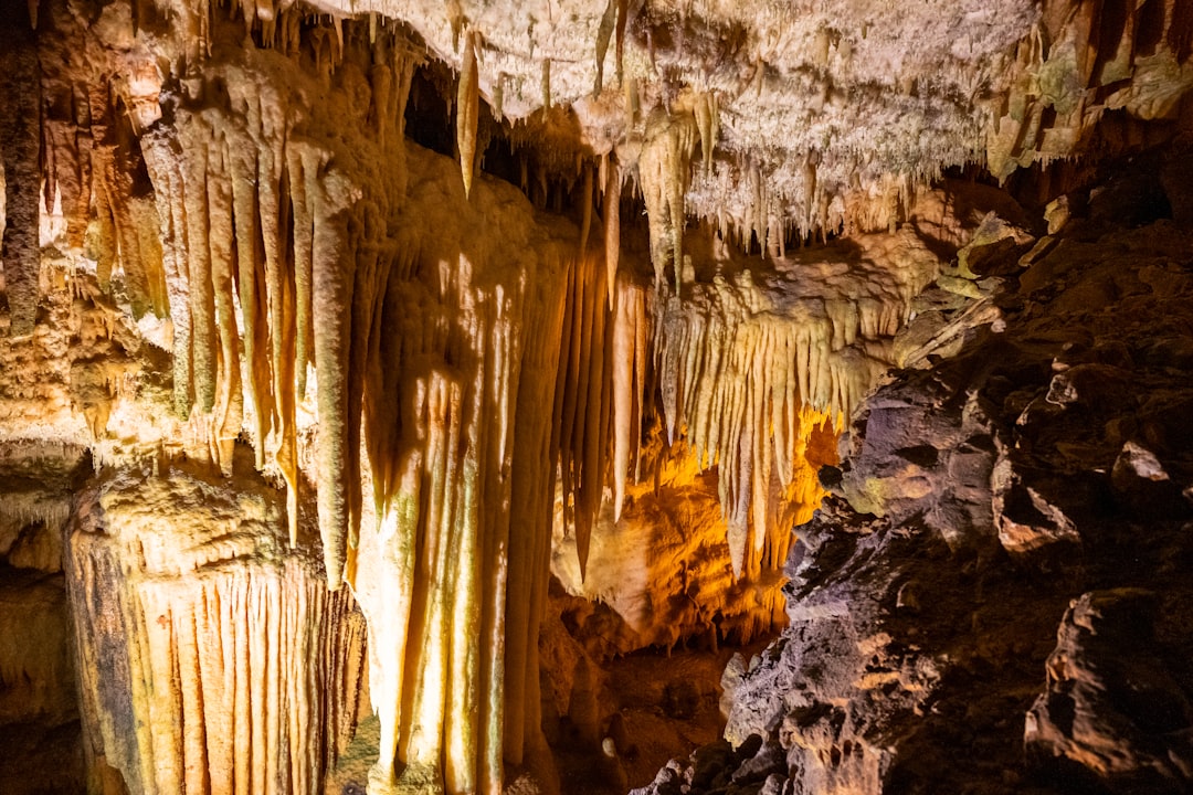 Grotte de Castellana : un voyage à 70 mètres sous la Puglia - Piazza Franco Anelli | Secret World Trip Planner