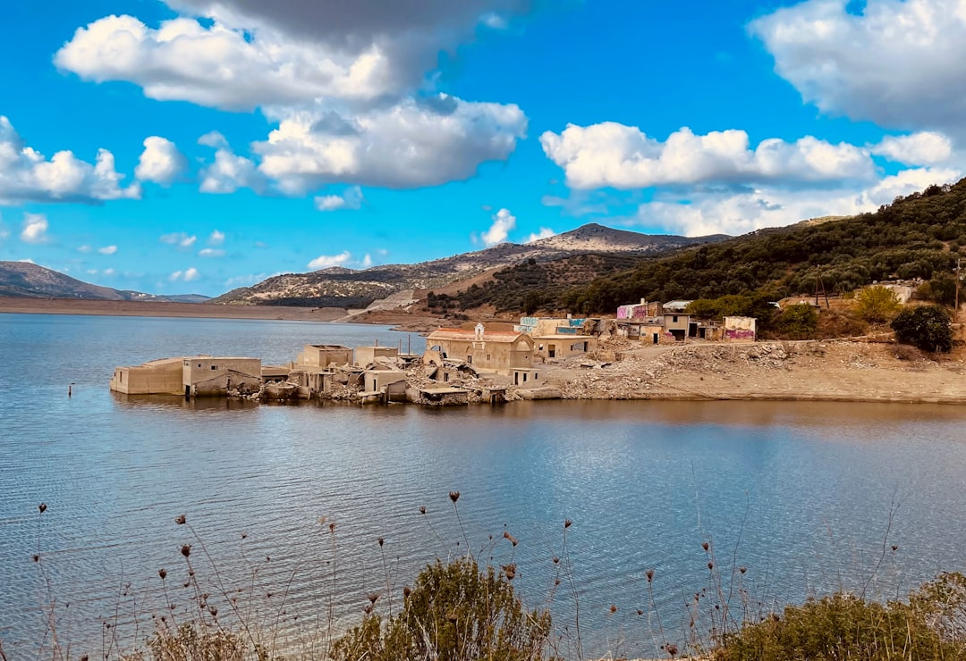Skinakas-Observatorium: Über dem Monte Ida in Kreta - Department of Physics | Secret World Trip Planner