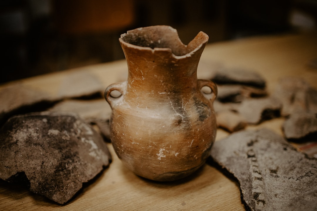 Delos: The Sacred Island of Apollo in the Cyclades — Delos 846 00