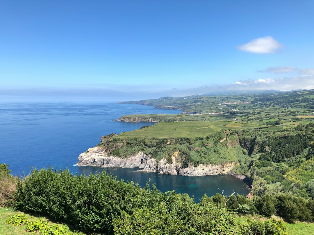Caldeira Velha: terme vulcaniche tra le felci di São Miguel - Estrada Regional da Lagoa do Fogo | Secret World Trip Planner