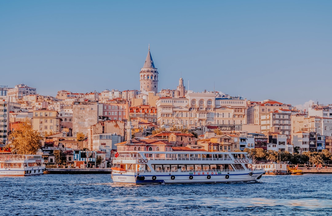 Secret World avis 2026 : testé à Istanbul, ça marche ? - Istanbul | Secret World Trip Planner