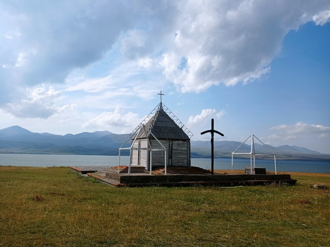 Lago Paravani: il gigante dimenticato della Georgia — Paravani Lake