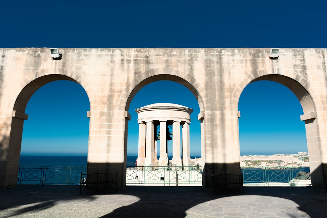 Entdecken Sie das Spencer-Denkmal: Geschichte und Kultur in Malta - Marsa | Secret World Trip Planner