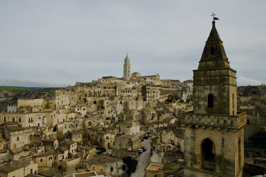 Matera: dormir e explorar as grutas dos Sassi - 75100 Matera MT | Secret World Trip Planner