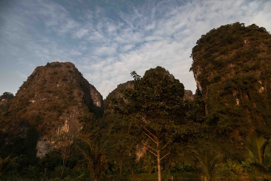 Тхам Конг Ло: 7-километровая река в Лаосе - Tham Kong Lo | Secret World Trip Planner