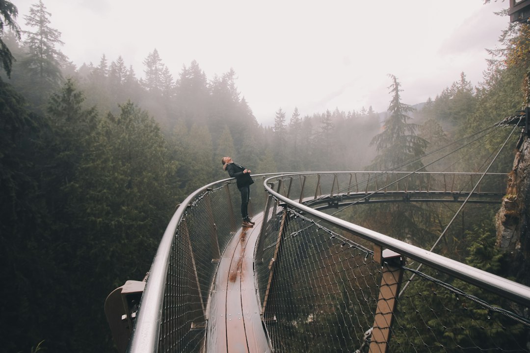 Capilano-Brücke: 70 Meter über dem Fluss - North Vancouver | Secret World Trip Planner