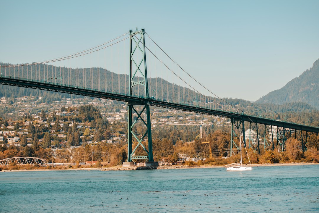 Pont de Capilano : 70 mètres au-dessus de la rivière - North Vancouver | Secret World Trip Planner