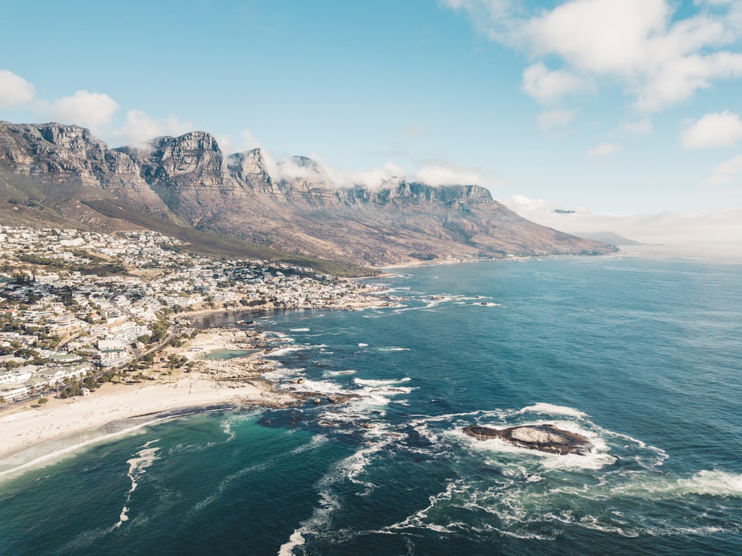Faro de Slangkop: el gigante de hierro del Atlántico - Cape Town | Secret World Trip Planner