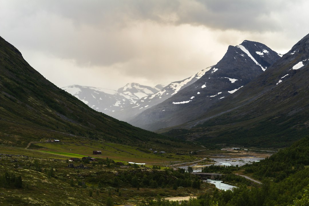 Adventdalen: Experience the Northern Lights in Svalbard - Adventdalen | Secret World Trip Planner