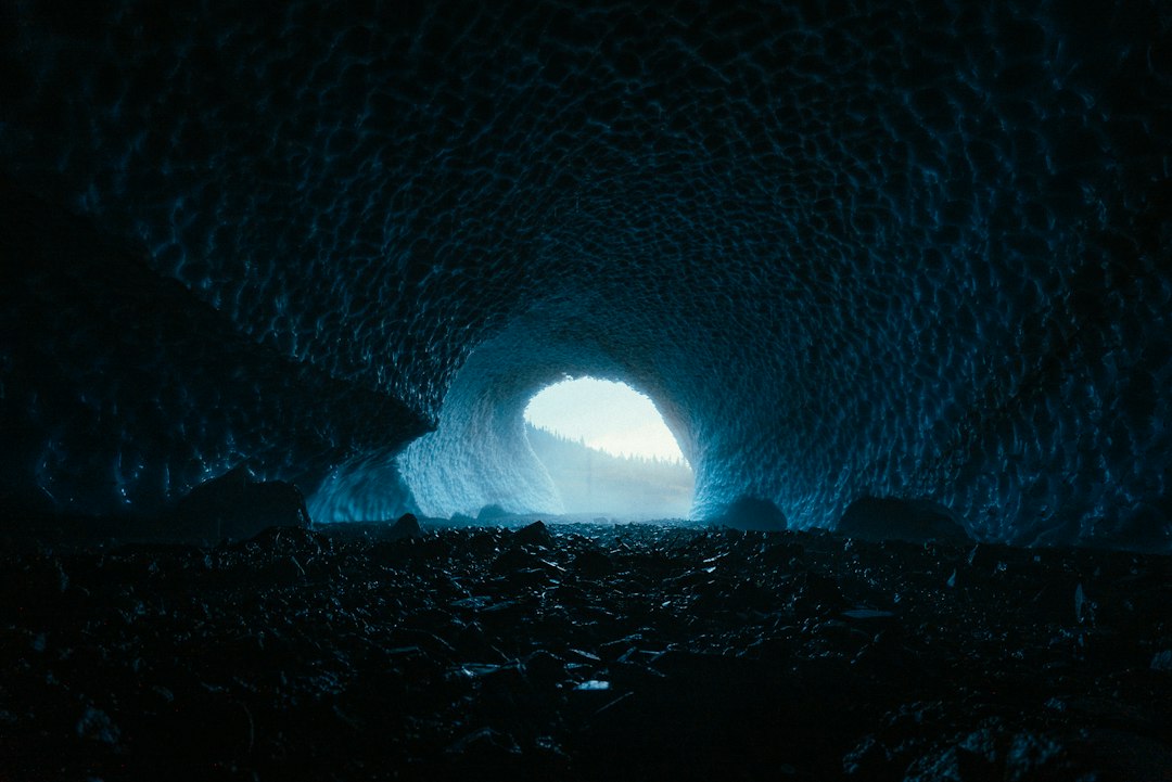 多布希纳冰洞：地下奇观之旅 - Dobšinská Ľadová Jaskyňa | Secret World Trip Planner