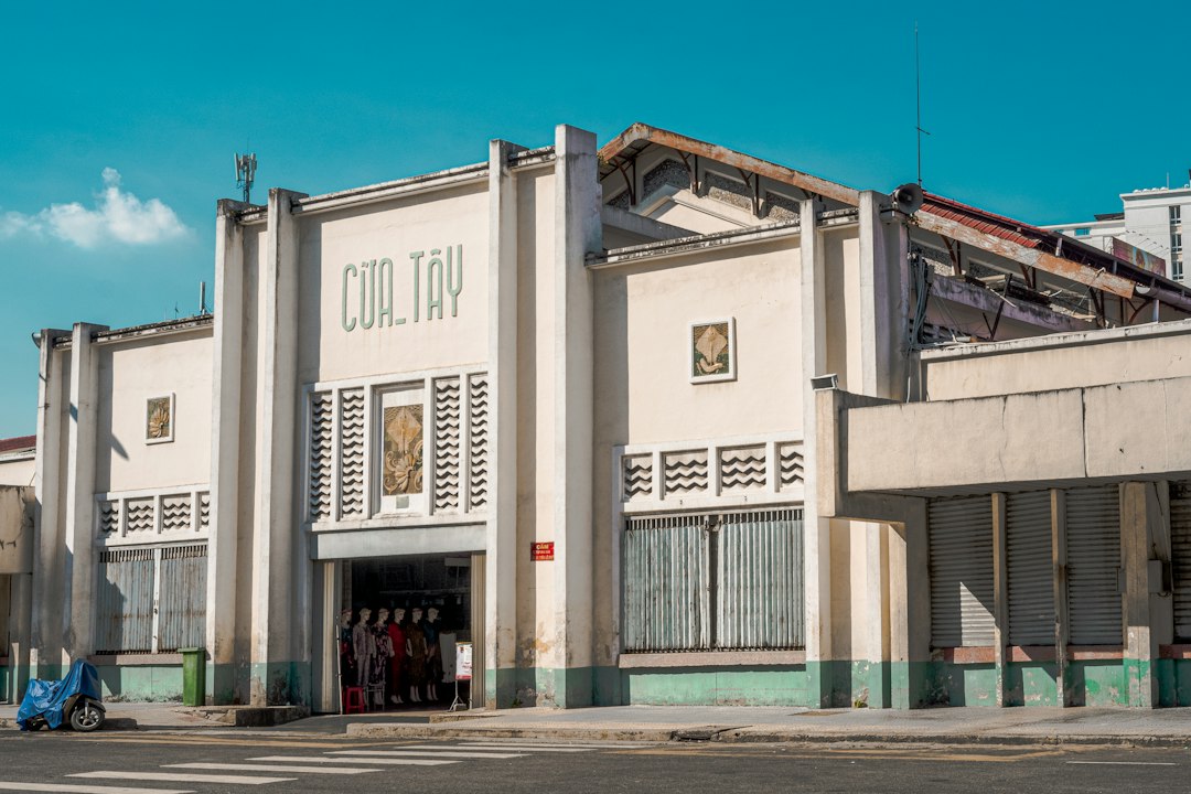 Adolpho Lisboa Market: Iron and Amazon in Manaus - Manaus - AM | Secret World Trip Planner