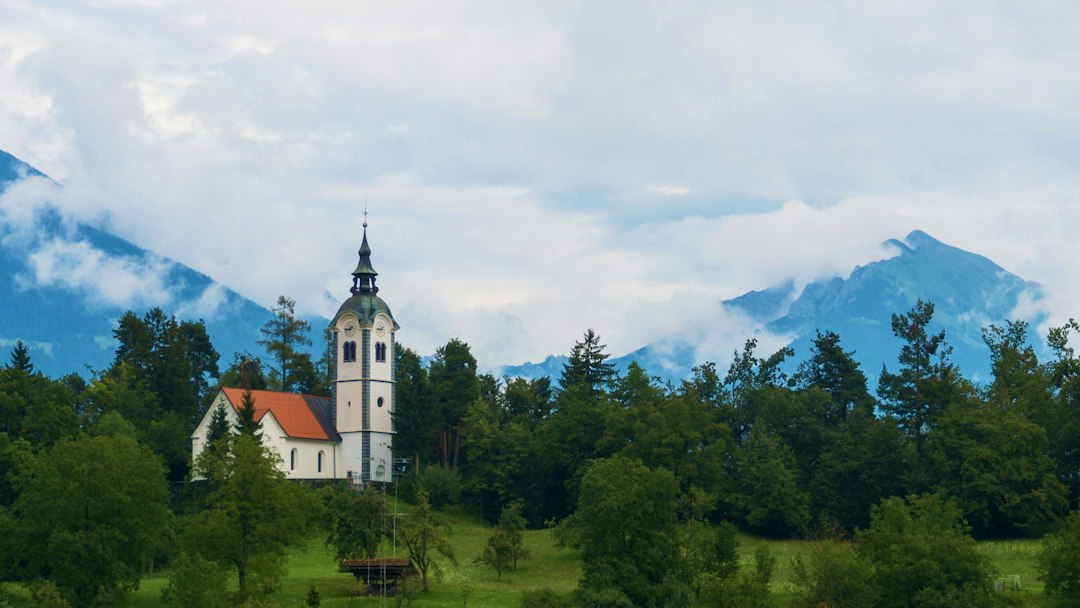 Jaskinia Mroźna: la grotta di ghiaccio dei Tatra - Kiry 26 | Secret World Trip Planner