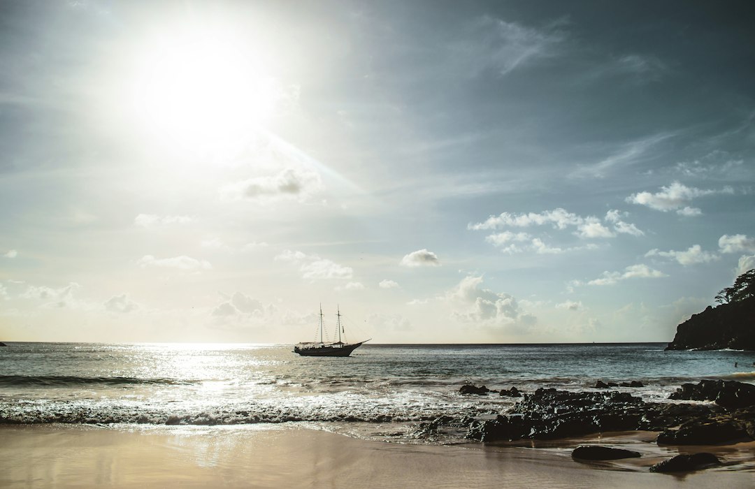Sancho Beach: la spiaggia nascosta di Fernando de Noronha — Sancho Beach