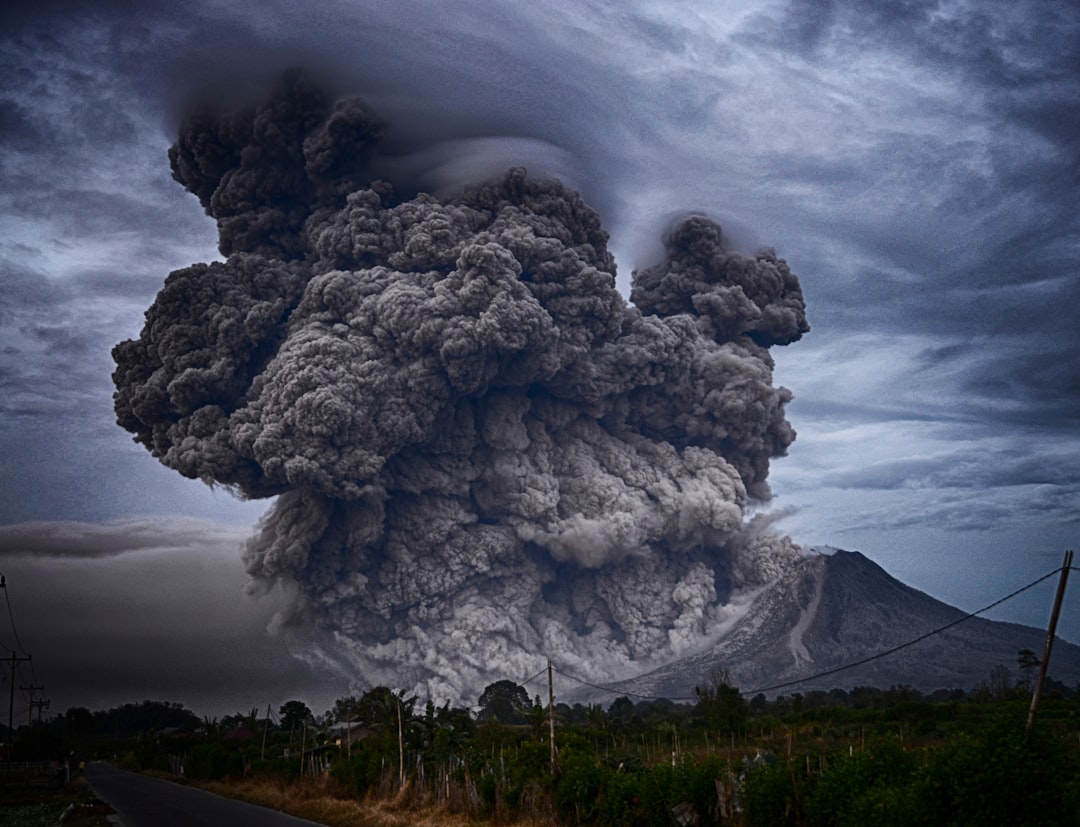 Villarrica: scalare un vulcano con lava viva in Cile - Pucón | Secret World Trip Planner