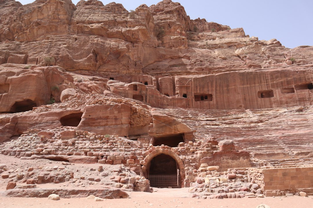 Petra Museum: arte nabatea nel cuore della roccia - 8FG9+46R | Secret World Trip Planner