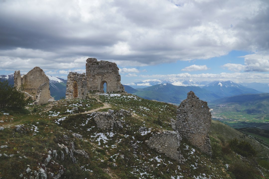 Scopri le affascinanti rovine del Montenegro - Prčanj | Secret World Trip Planner