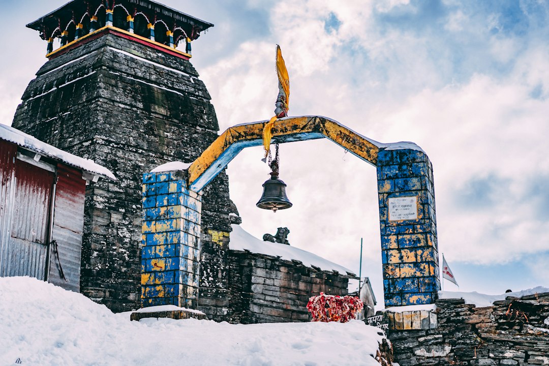 Tungnath: il sentiero verso il tempio Shiva più alto del mondo — Chopta