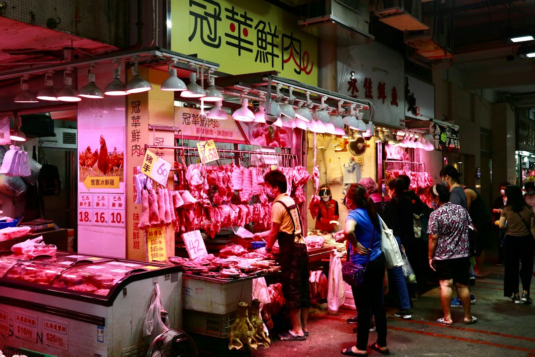 Explore Hong Kong's Ladies' Market - Mong Kok | Secret World Trip Planner