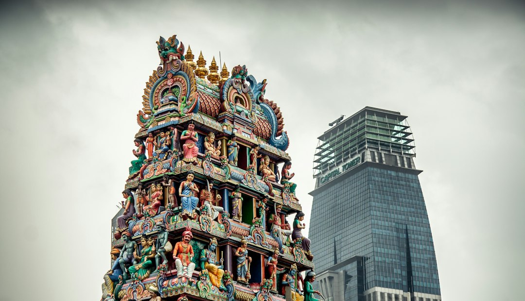 Scopri il Tempio Sri Veeramakaliamman a Singapore - 141 Serangoon Rd | Secret World Trip Planner