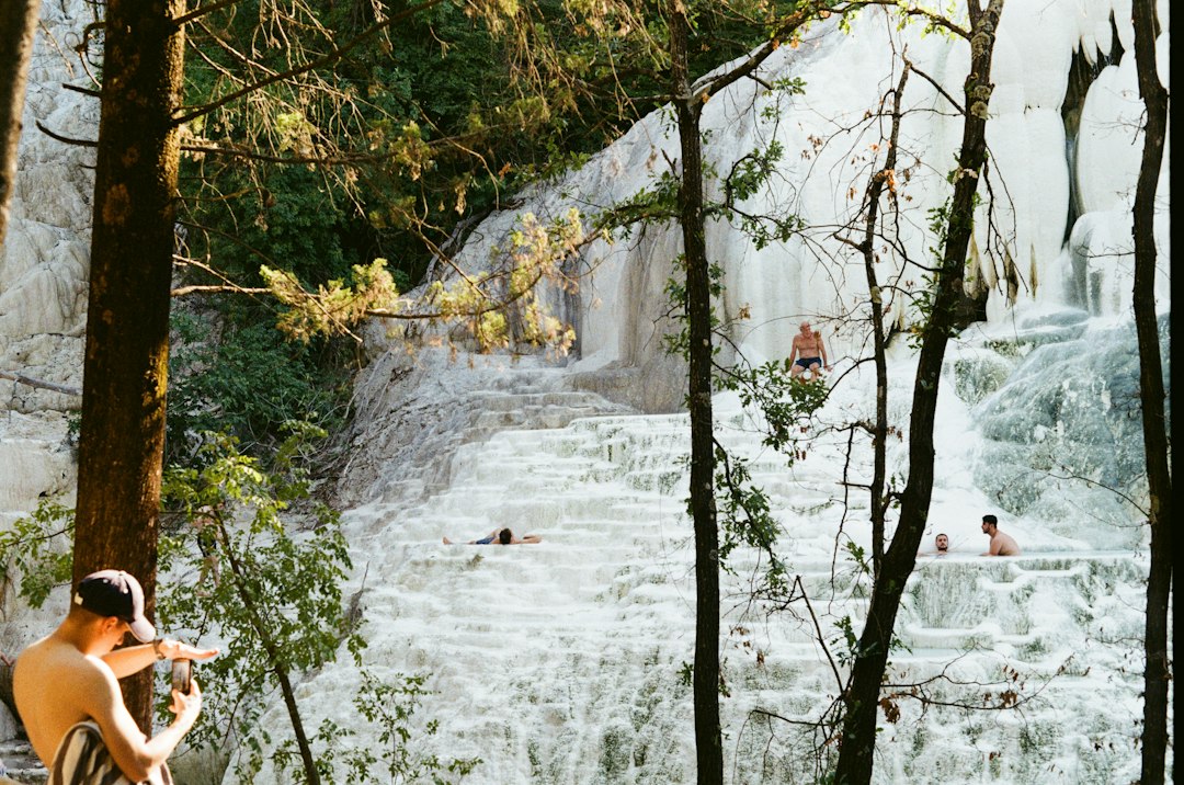 Bagni San Filippo: terme gratuite nella Val d'Orcia - 53023 Bagni San Filippo SI | Secret World Trip Planner