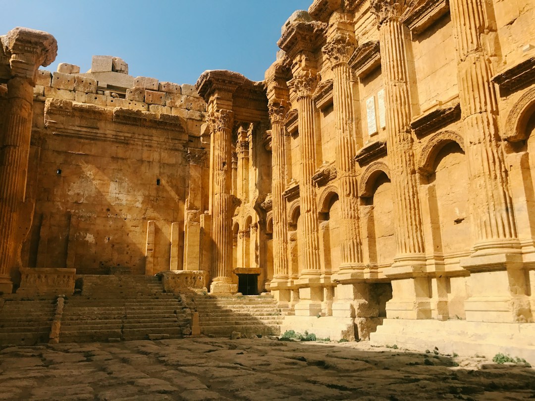 Baalbek: le colonne romane più alte del Libano - 2644+W8R | Secret World Trip Planner