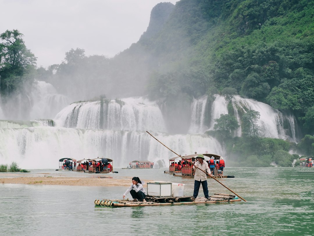 Ban Gioc Falls: The Roar of the Vietnamese Border - Đàm Thủy | Secret World Trip Planner
