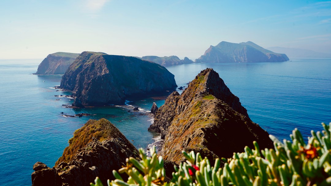 Faro di Anacapa Island: luce sul Pacifico selvaggio - Ventura | Secret World Trip Planner