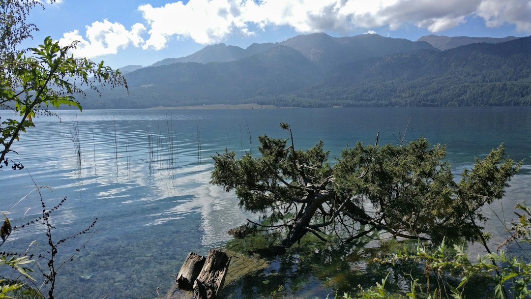 Lago Rara, Nepal: il gioiello turchese dell'Himalaya - Rara | Secret World Trip Planner