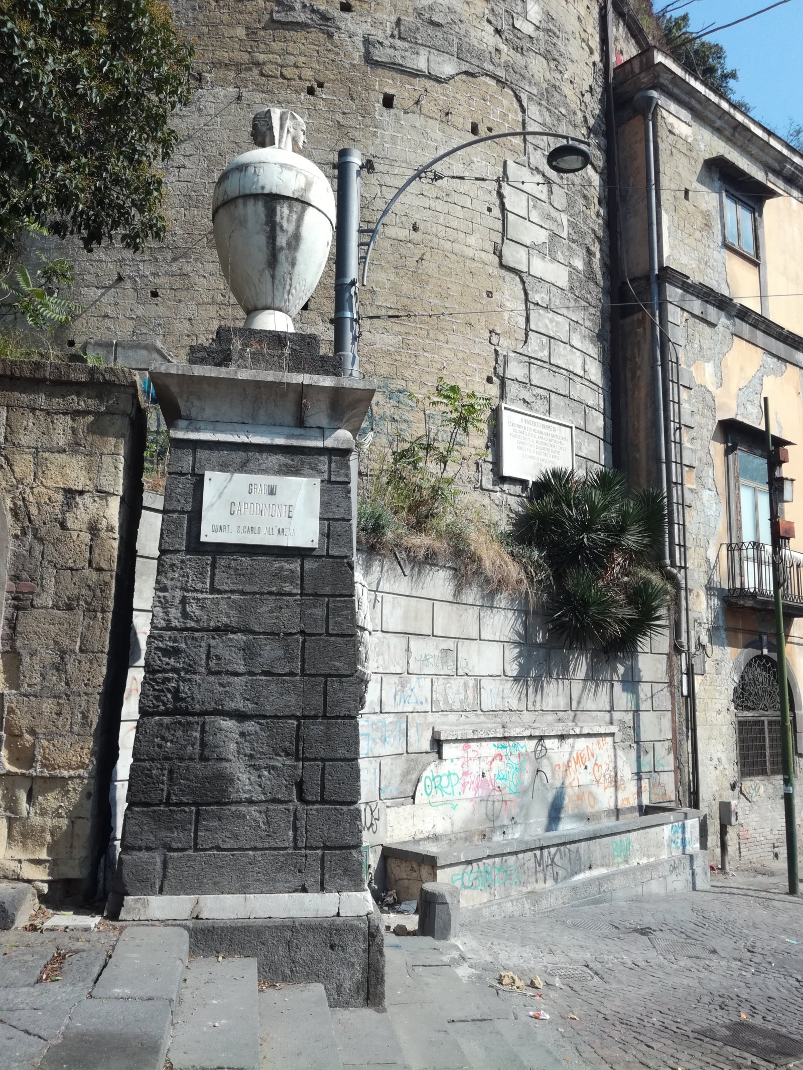 Fontanna Capodimonte - Napoli | Secret World Trip Planner