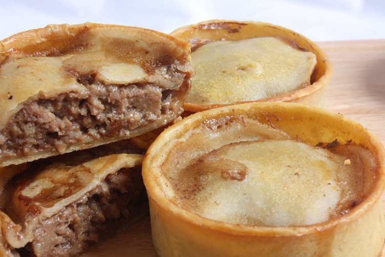 Scotch pie atau daging kambing pie - Edimburgo | Secret World Trip Planner