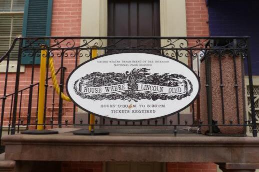 Petersen House dan Presiden Abraham Lincoln - Tempe | Secret World Trip Planner