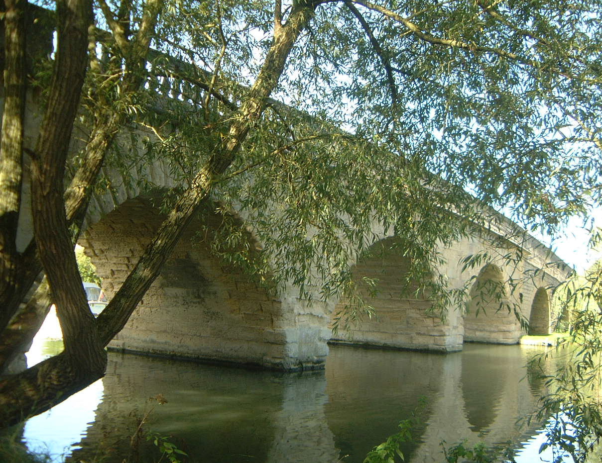 Most Swinford Toll - Cumnor | Secret World Trip Planner
