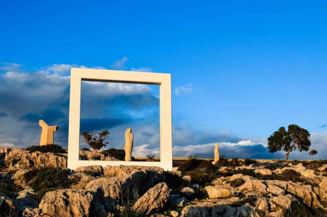 Парк скульптур в Айя-Напі: Гармонійне поєднання мистецтва та природи - Ayia Napa | Secret World Trip Planner