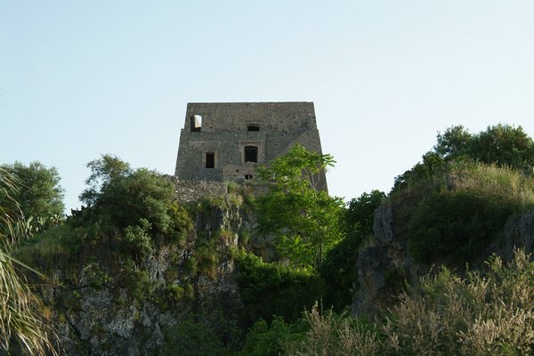 Talao-Turm - Scalea | Secret World Trip Planner