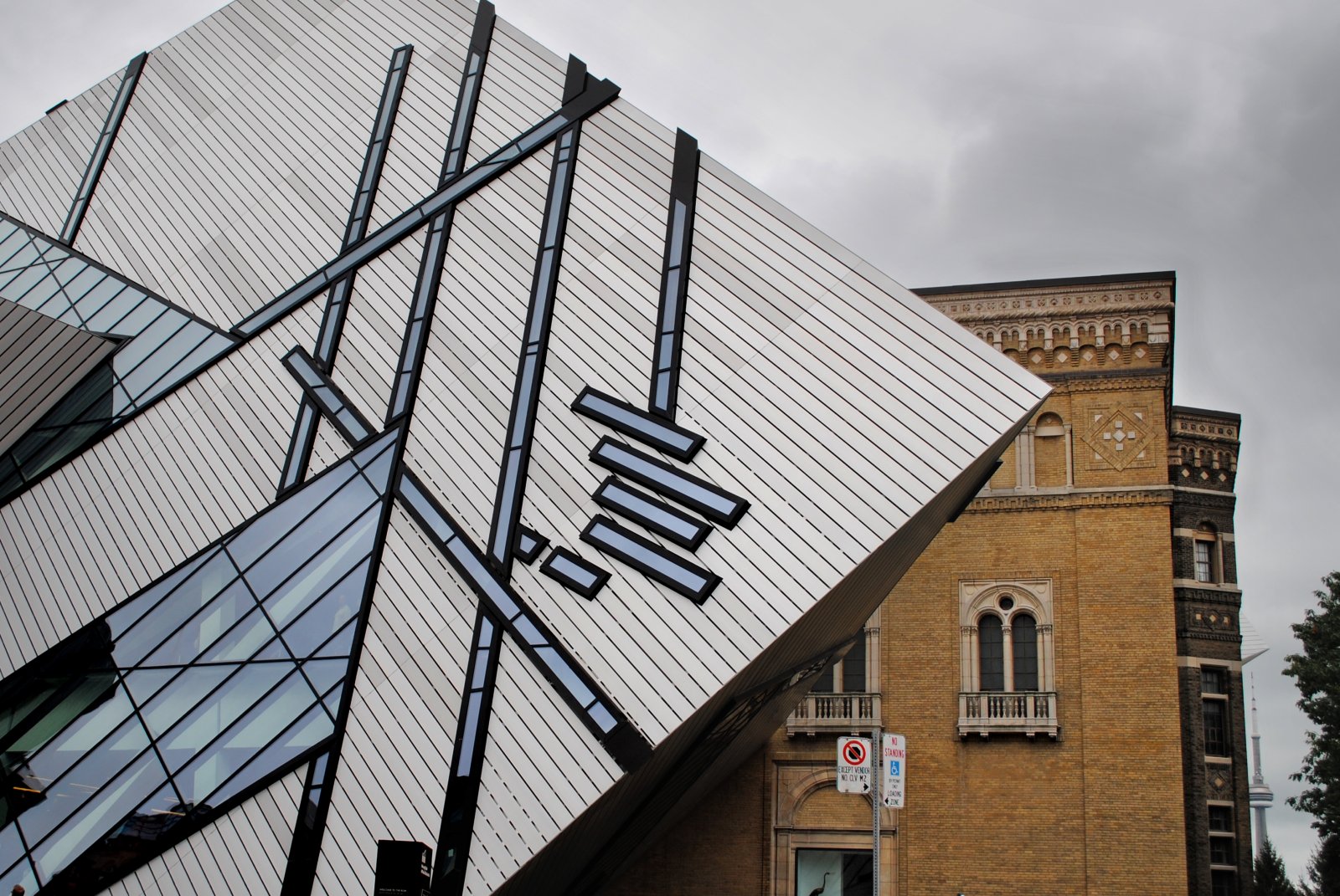 Royal Ontario Museum - Toronto | Secret World Trip Planner