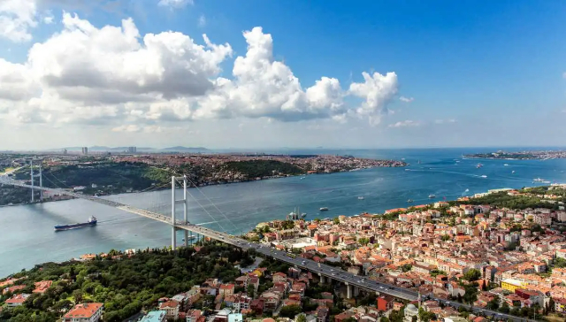 Krstarenje Bosforom - Reşadiye Cd. İstanbul Deniz Otobüsleri İskelesi No:730 | Secret World Trip Planner