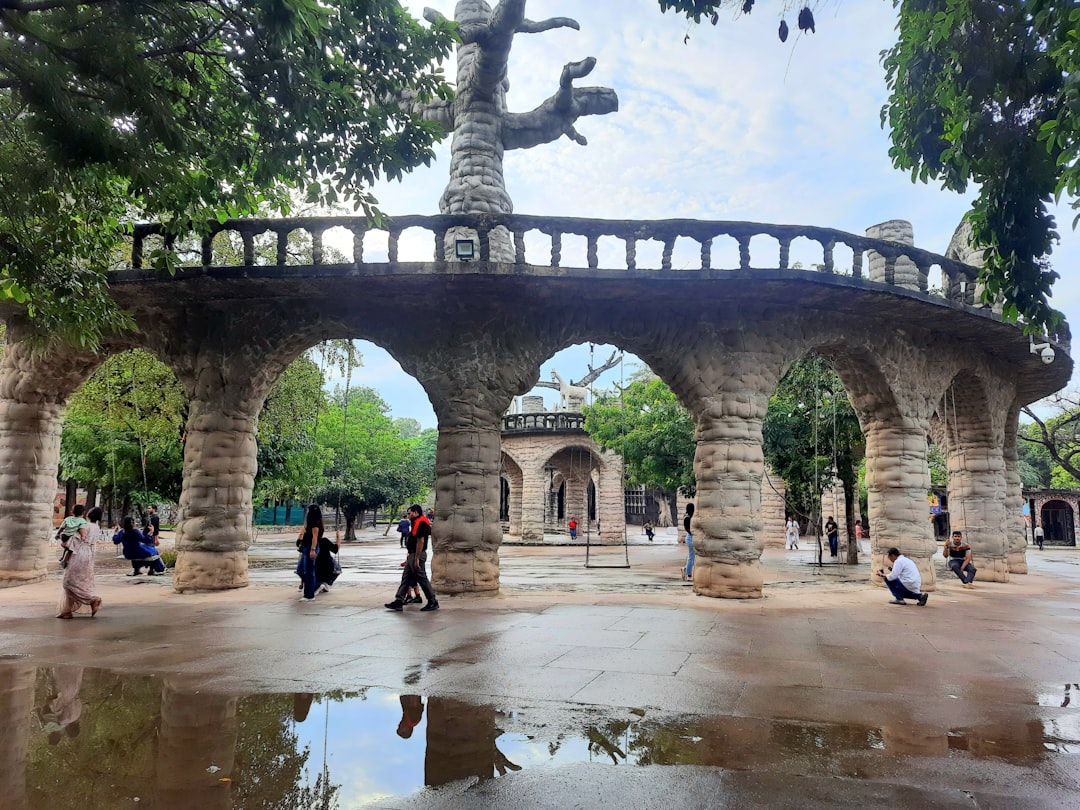 Nek Chand un giardino di cascate e sculture fatte a mano - Chandigarh | Secret World Trip Planner