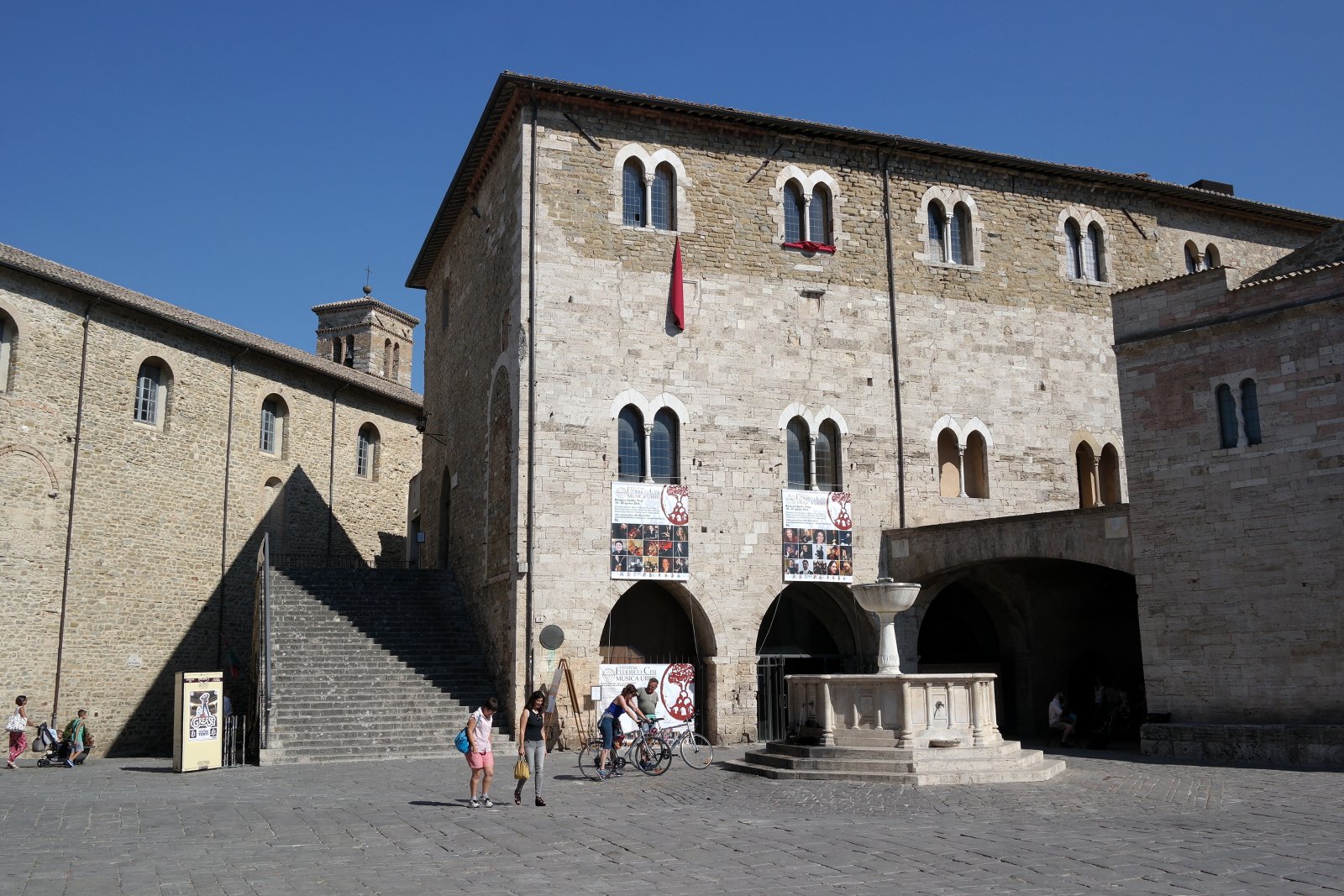 Palazzo dei Consoli a Bevagna - Bevagna | Secret World Trip Planner
