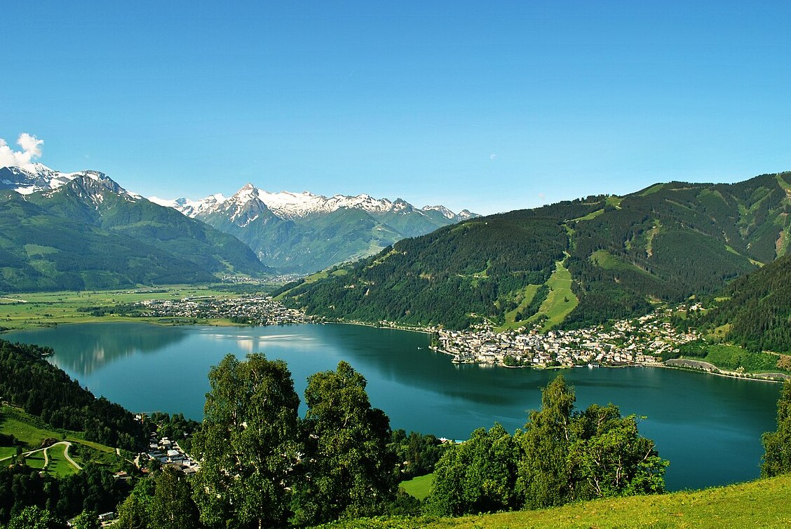 Austria | Lago Zeller See | Secret World Trip Planner